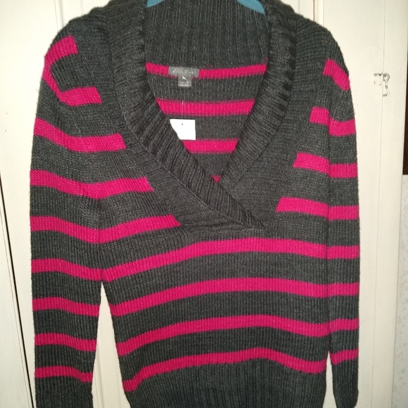 Eddie Bauer Small Pink and Grey Striped Knit Sweater - Picture 1 of 4